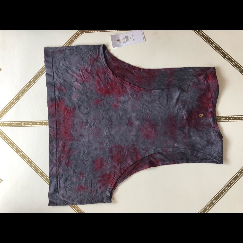 Spiritual gangster top